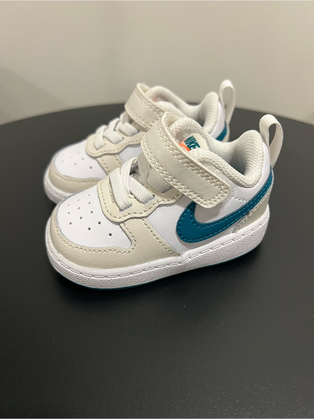 Nike Toddler White and Teal Swoosh Hook-and-Loop Sneakers